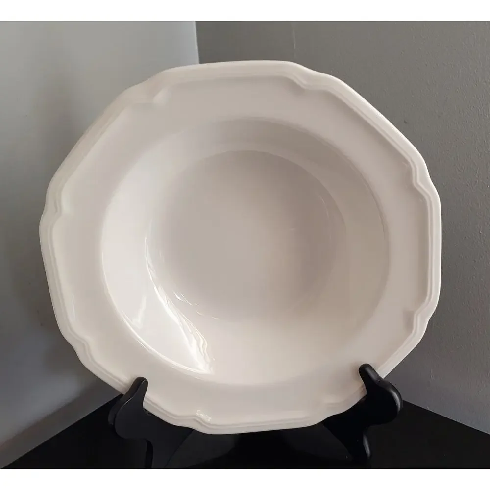 Mikasa Ultima + Super Strong Fine China HK 400 Antique White Vegetable Bowl